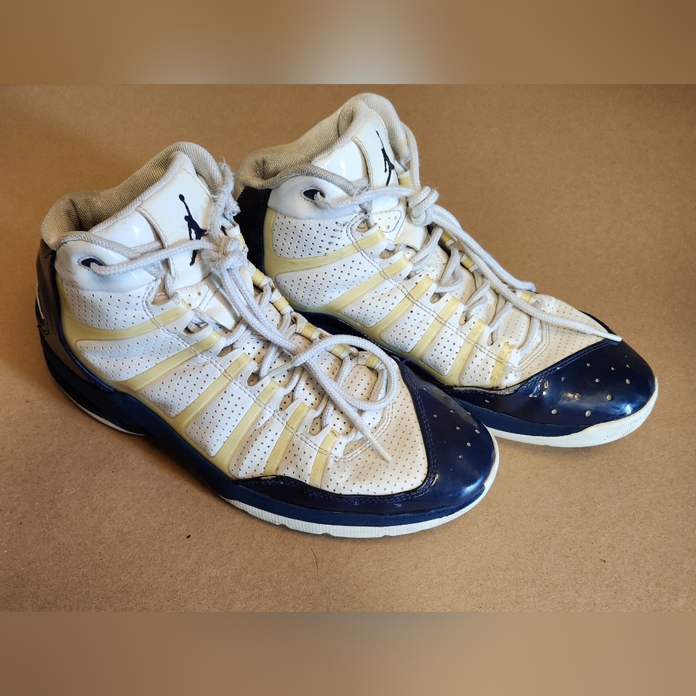 Jordan XC White and Gray Sneakers